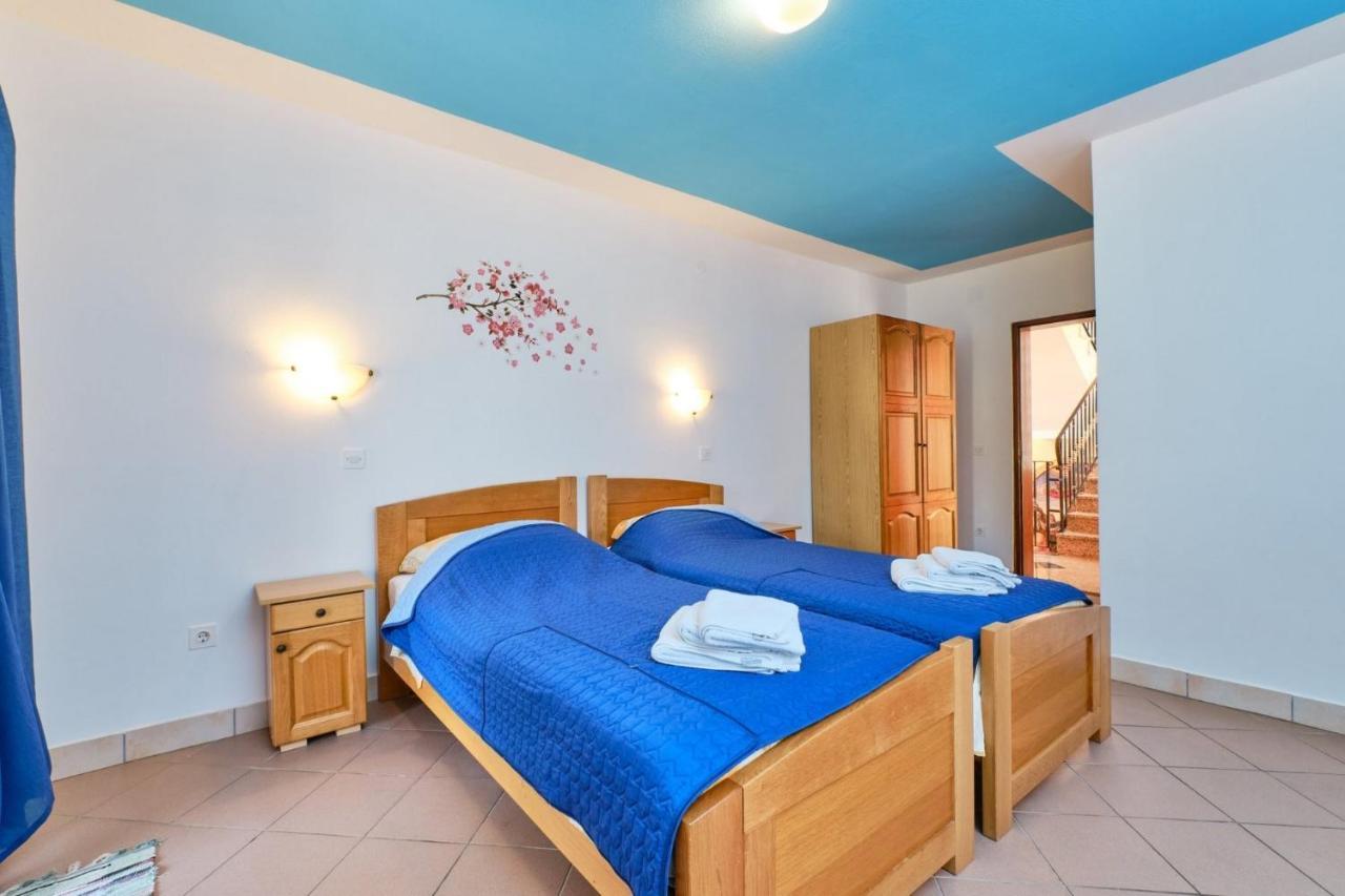 Rooms With A Parking Space Veli Losinj, Losinj - 21045 Exterior foto