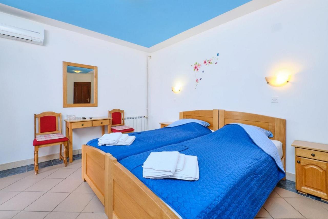 Rooms With A Parking Space Veli Losinj, Losinj - 21045 Exterior foto